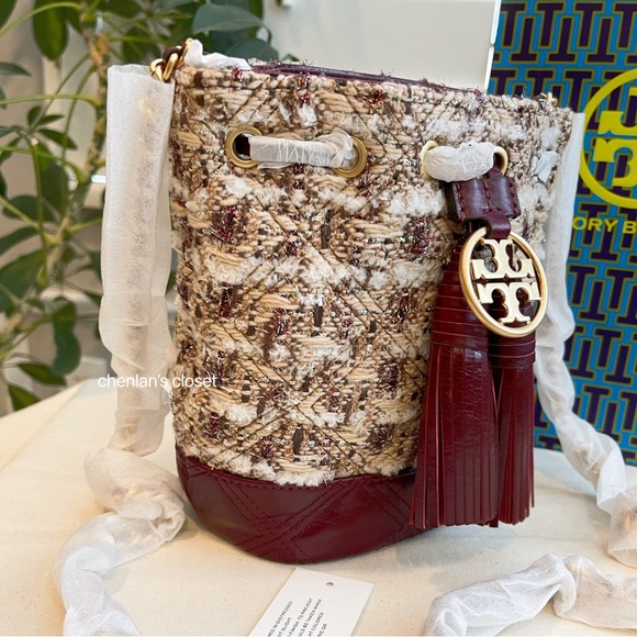 💢NWOT💢 Tory Burch Burgundy and Cream Bucket Bag 🛍️ - Picture 4 of 11